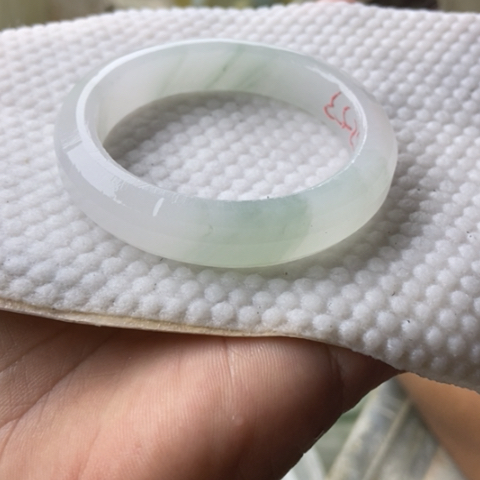 小***伍石英质玉（金丝玉）未镶嵌手镯加工定制