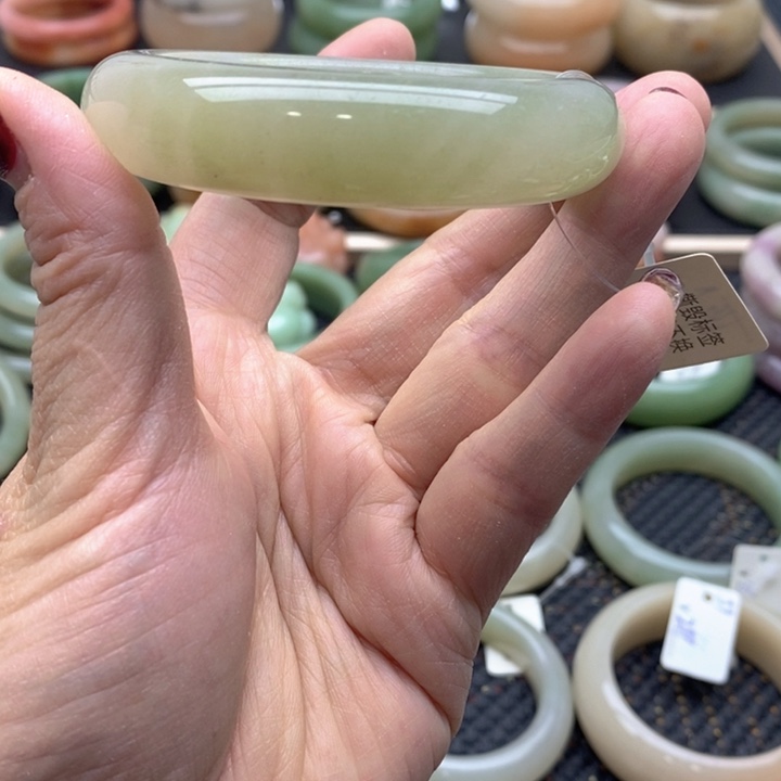 石英质玉手镯未镶嵌高*