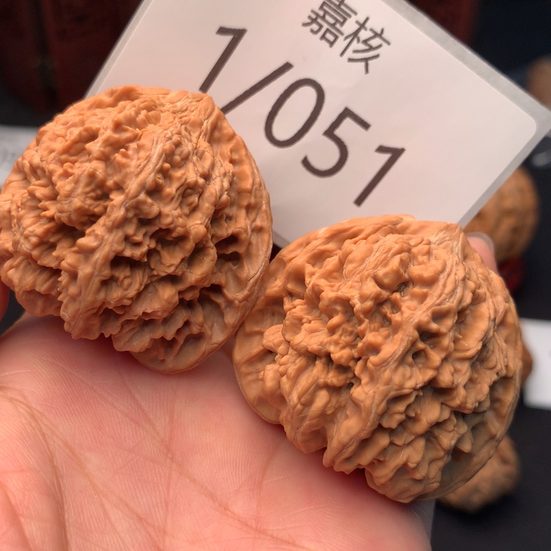 文玩核桃把件42尺寸肉纹满天星
