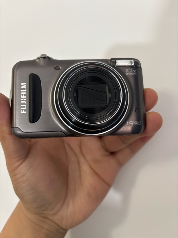 9新 Fujifilm/富士 富士T305数码ccd相机1400万像素10倍光学变焦