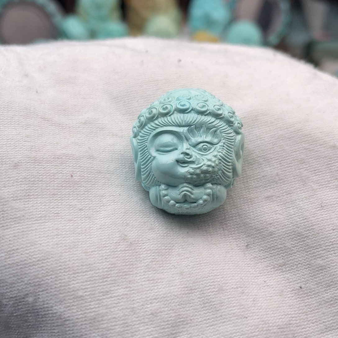 绿松石未镶嵌颈饰