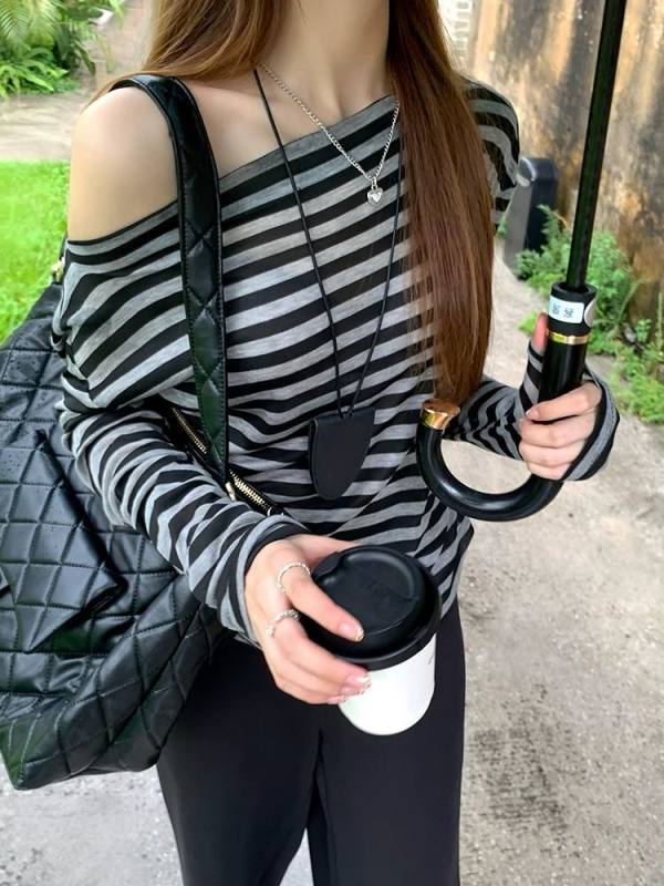 原101号编码，断码不指定码数，备注无效】短款辣妹风条纹修身T恤