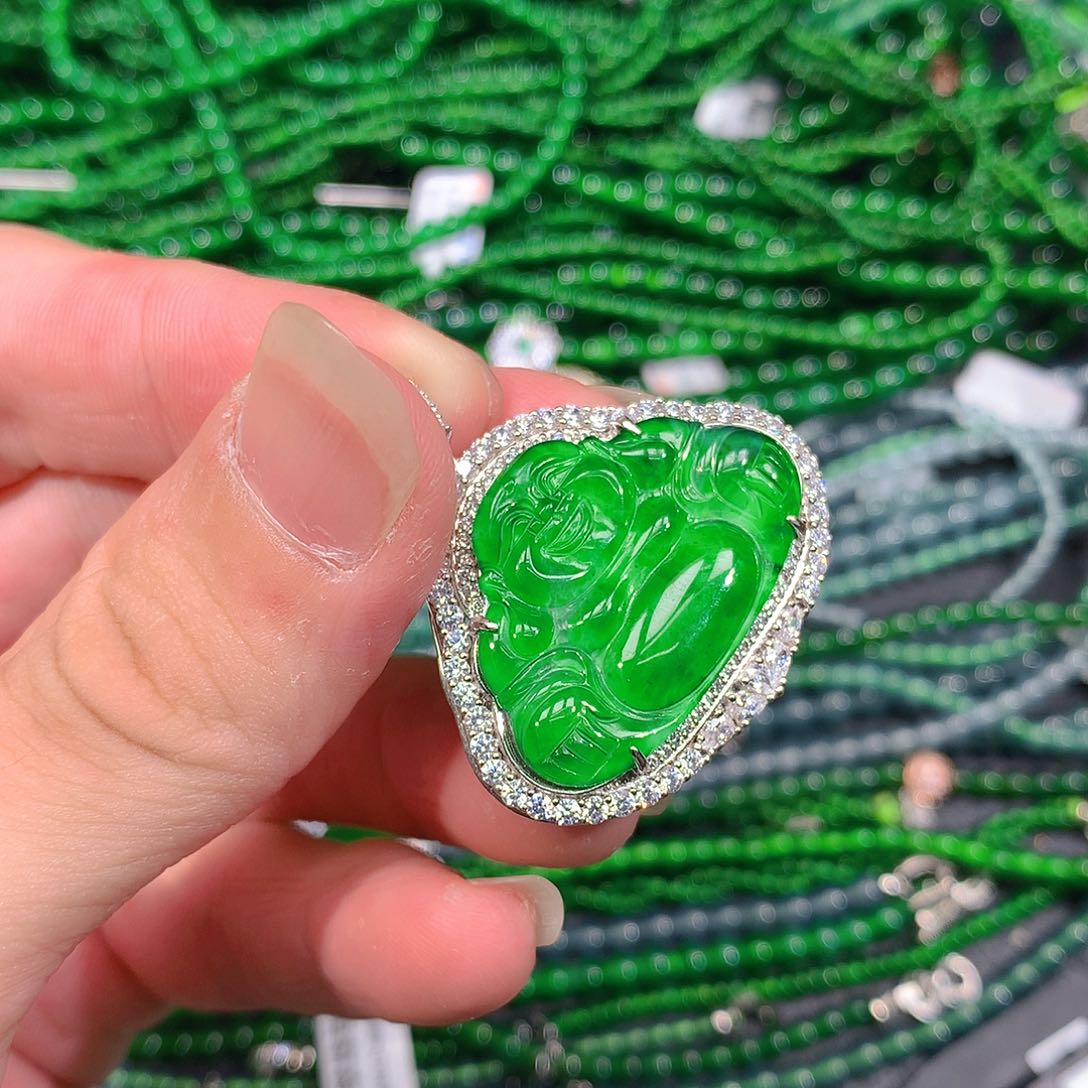 翡翠吊坠(赠链)未镶嵌天然