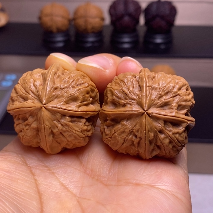 文玩核桃把件聚宝盆四楞40