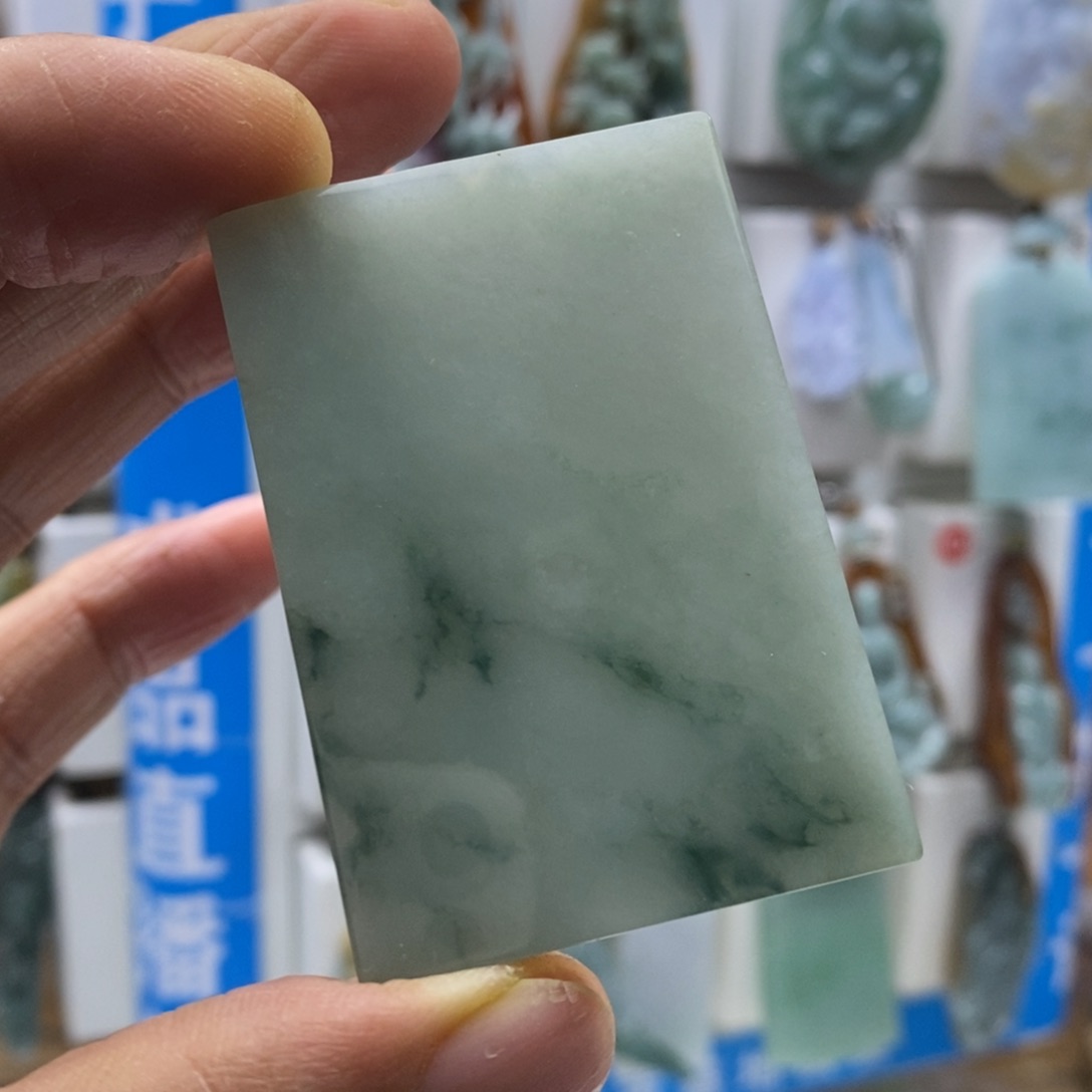 翡翠颈饰未镶嵌平安