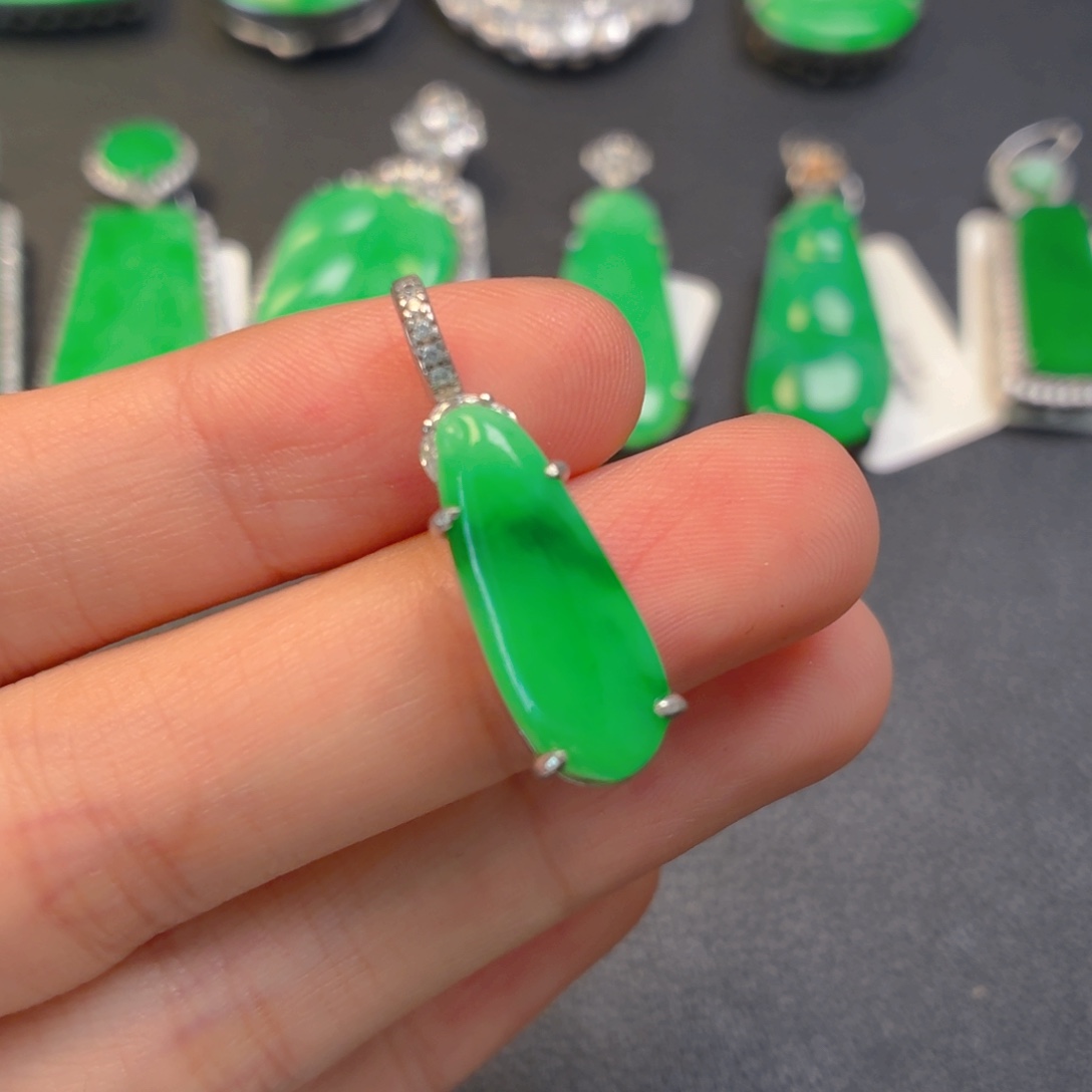 翡翠银S925镶嵌颈饰万能扣