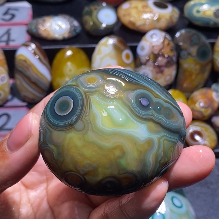 玛瑙/玉髓未镶嵌珠宝奇石