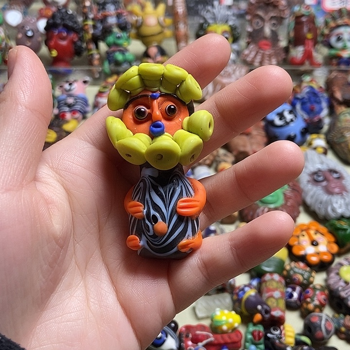 琉璃颈饰大法官娃娃083