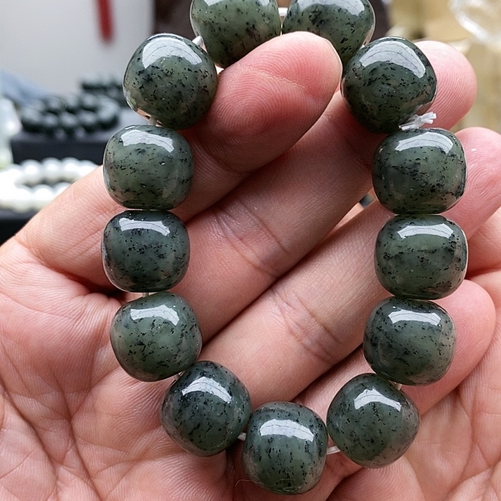 【闪购商品】未镶嵌手链和田玉16青花