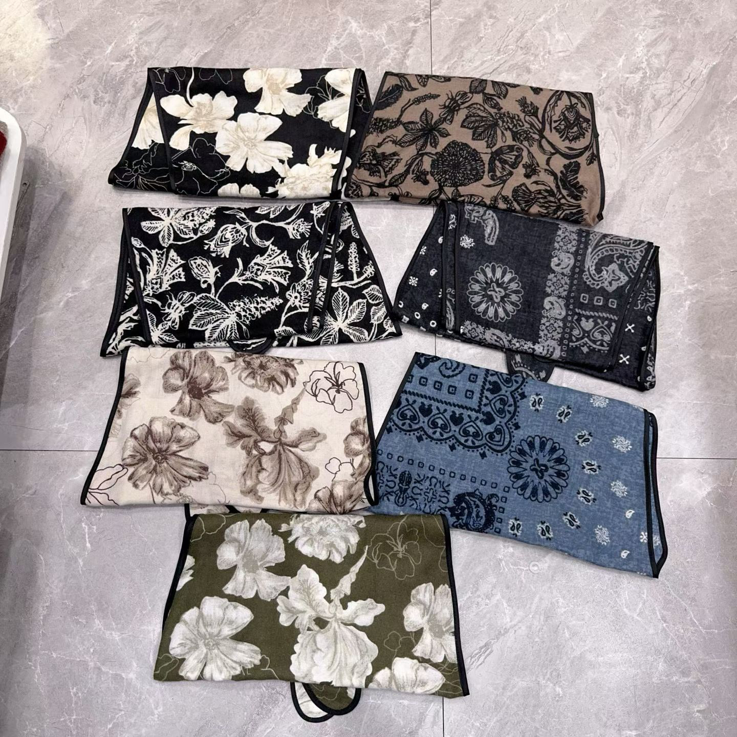 奢丝物语冬季百搭花色款单面同花菱形巾