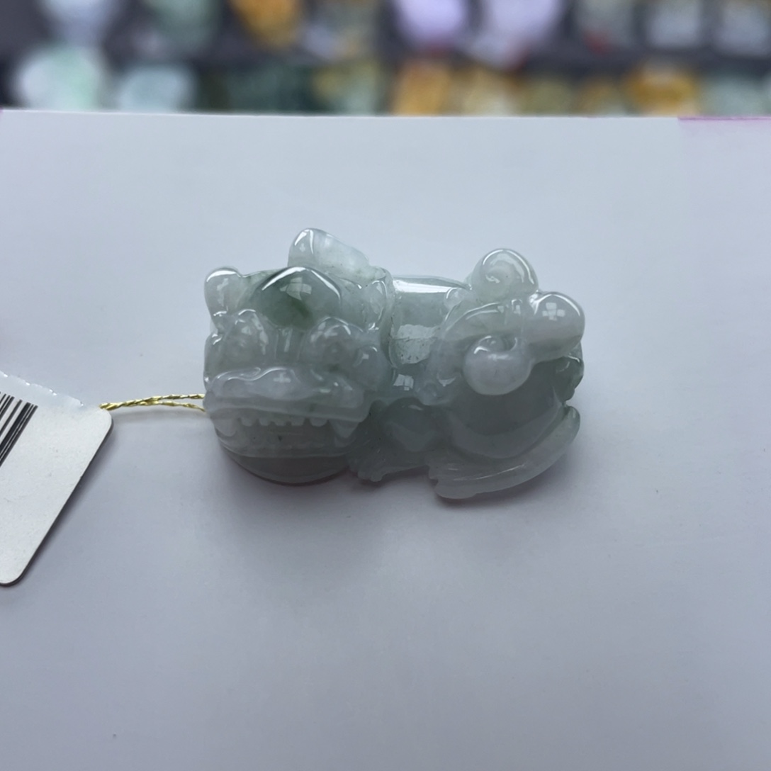 翡翠颈饰未镶嵌貔貅