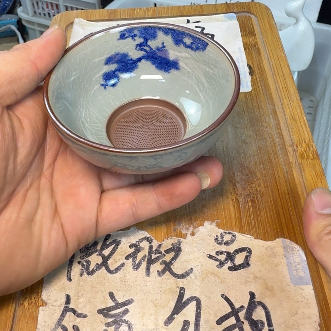 微瑕疵介意勿拍陶瓷器皿W496