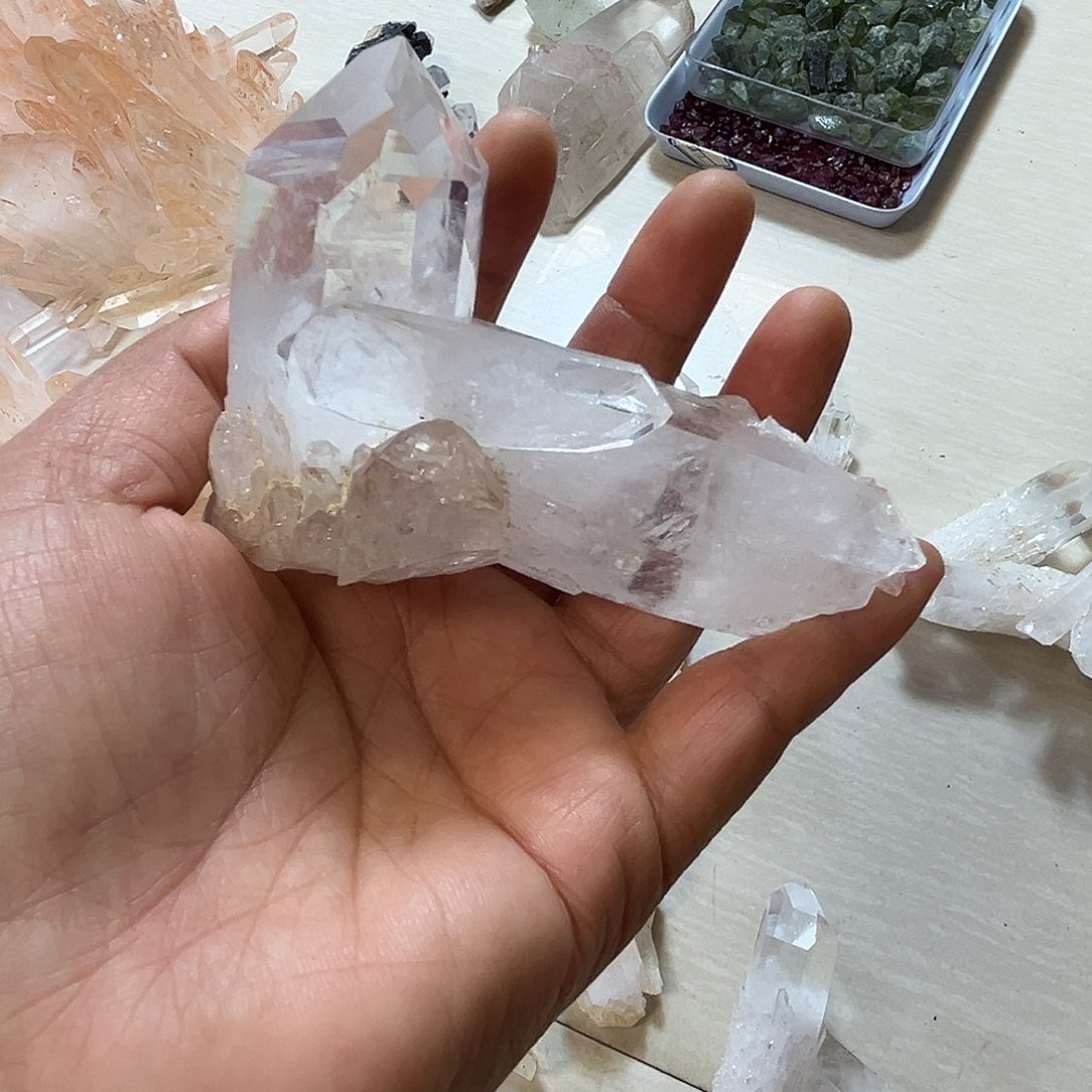 山***旎水晶未镶嵌珠宝半成品