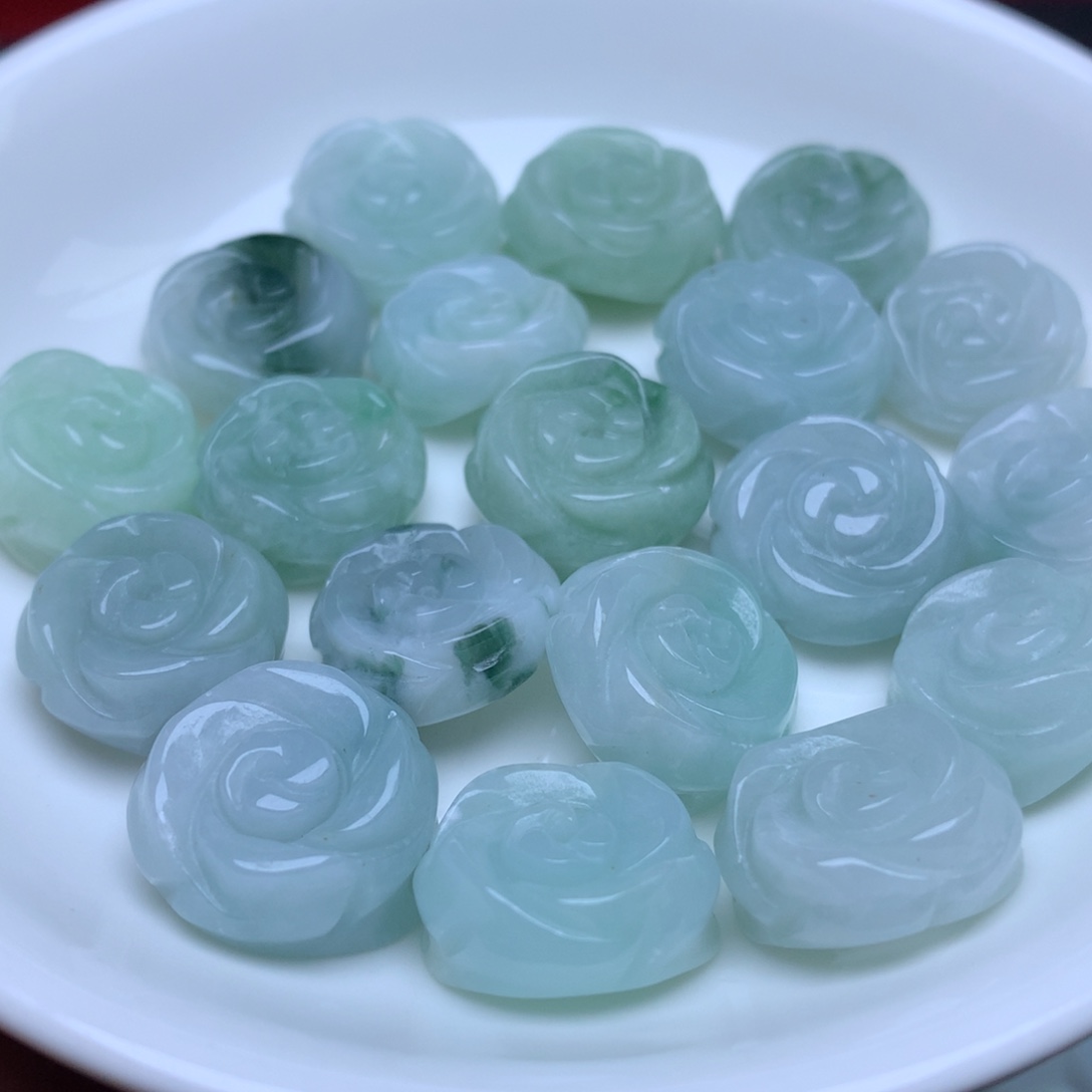 【闪购商品】翡翠手链未镶嵌飘花玫瑰花3个