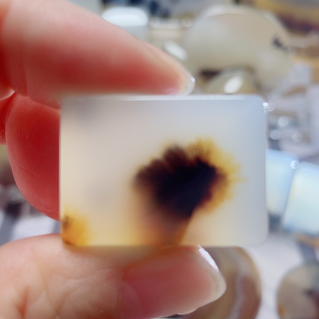 玛瑙/玉髓颈饰合金