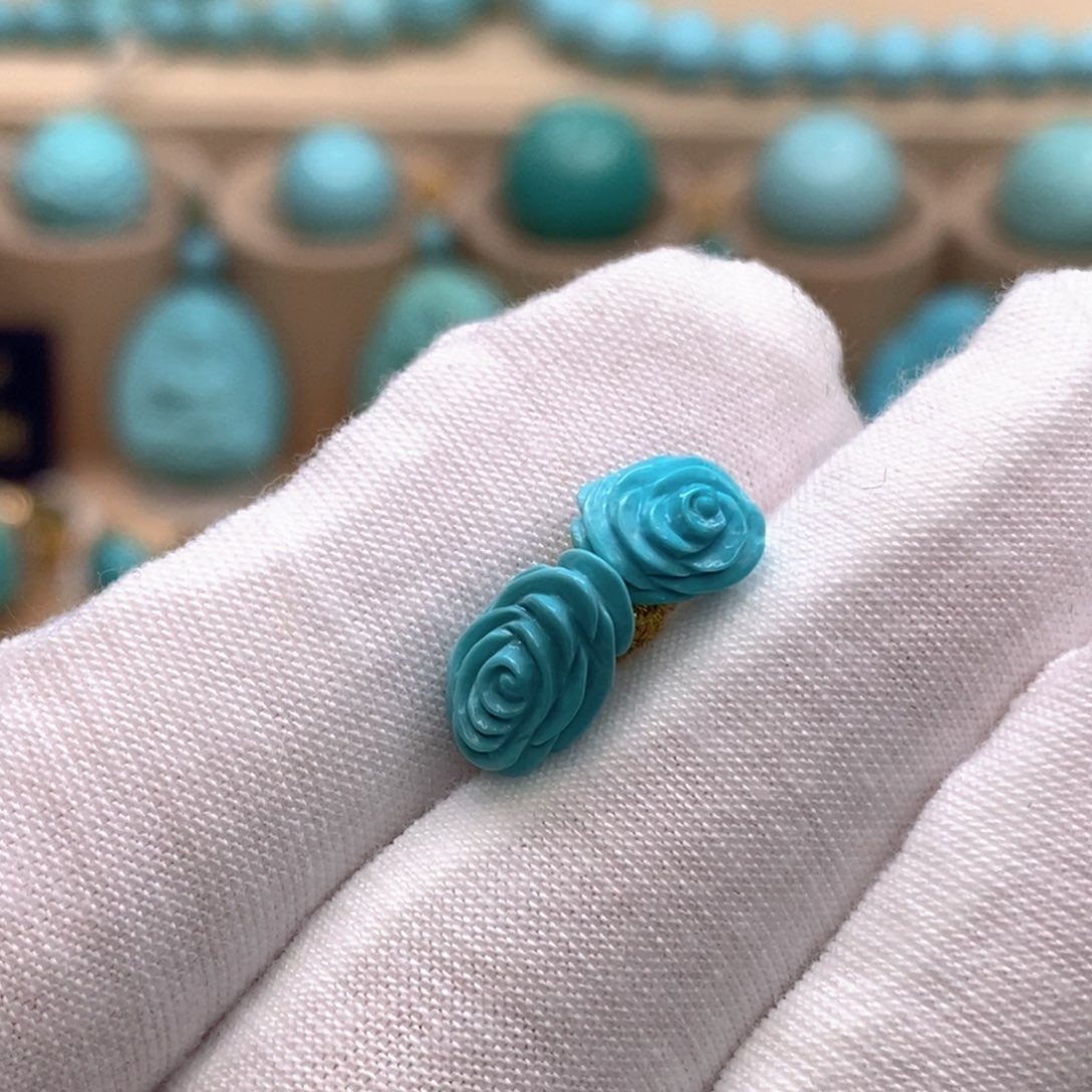 绿松石未镶嵌珠宝奇石