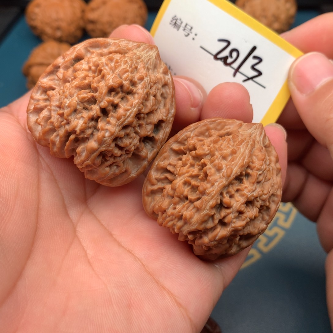 文玩核桃把件40全品老树百花山2013