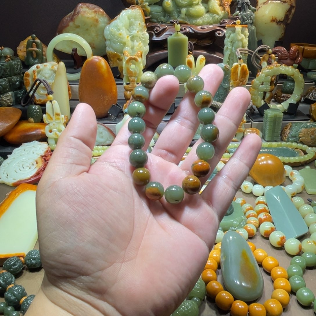 透闪石质玉未镶嵌珠宝奇石