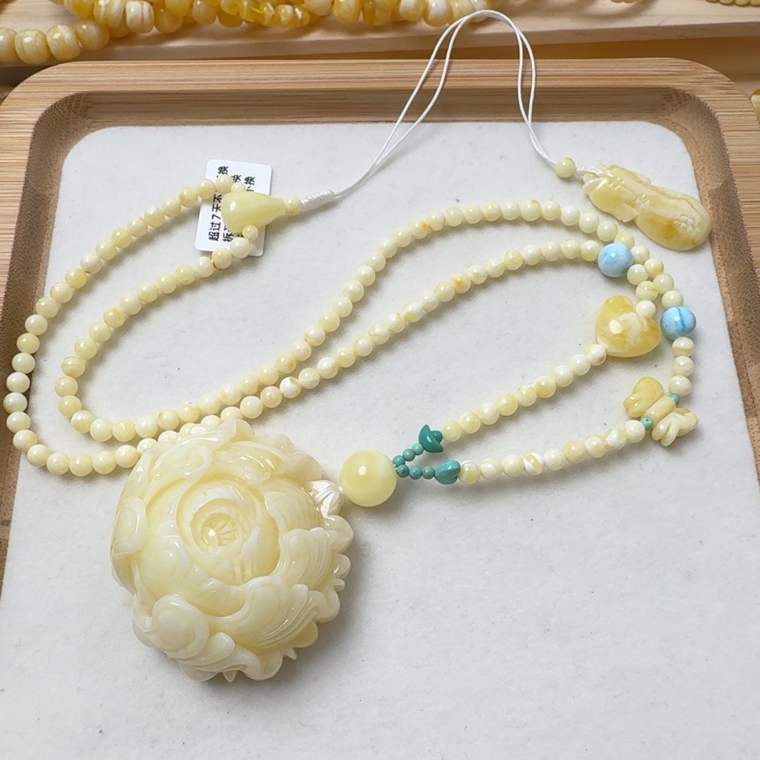 蜜蜡吊坠(赠链)未镶嵌