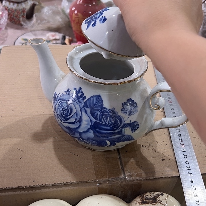 小***池瓷片瑕。。。。。。。。。。。。。