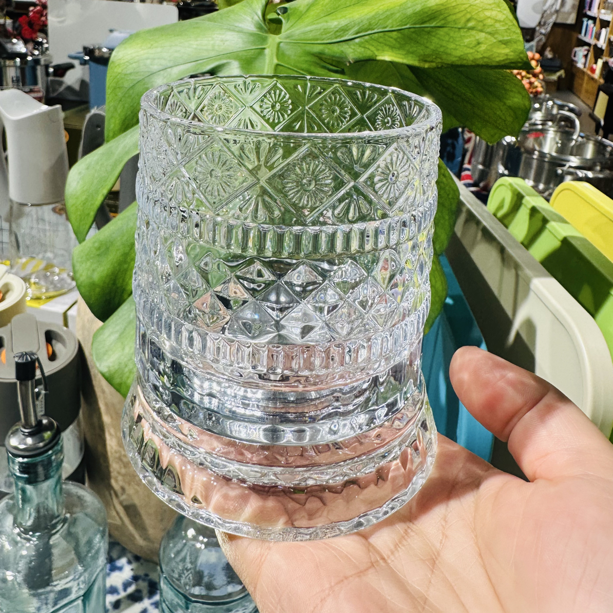 玻璃底座旋转解压杯