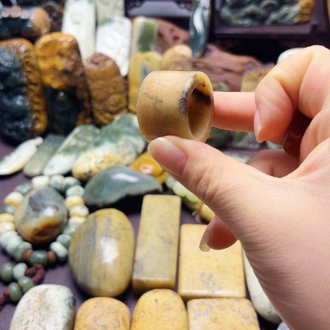 岫岩河磨玉（透闪石质玉）未镶嵌挂件