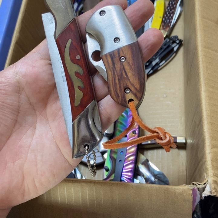随***！户外多功能工具小刀