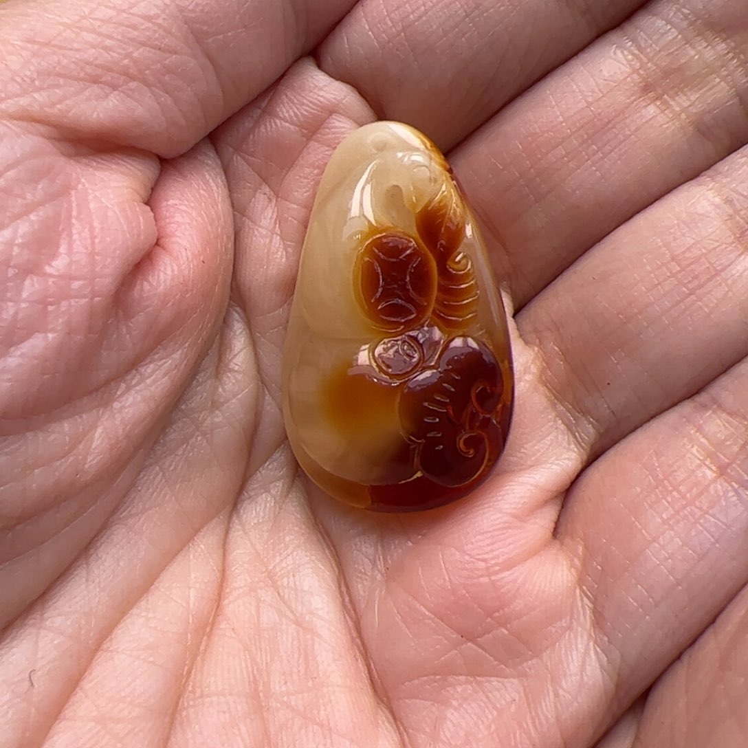 琥珀颈饰未镶嵌蜜蜡