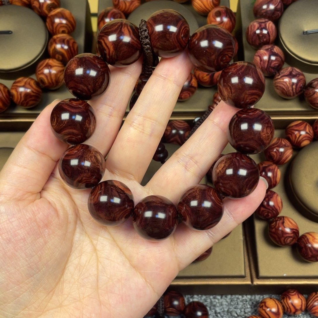 花梨木类丽****娃2.0对眼……