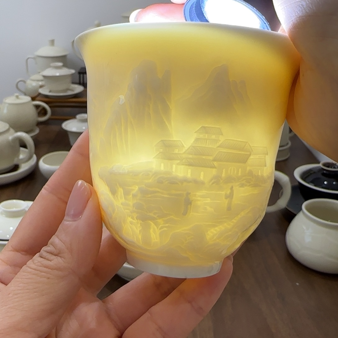 很****海微瑕定瓷孤舟缩影杯无礼盒