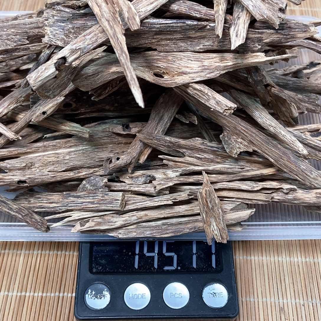 沉香沉香碎屑菩萨棋树心油142克