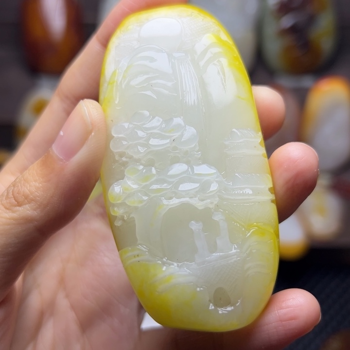 和田玉未镶嵌颈饰