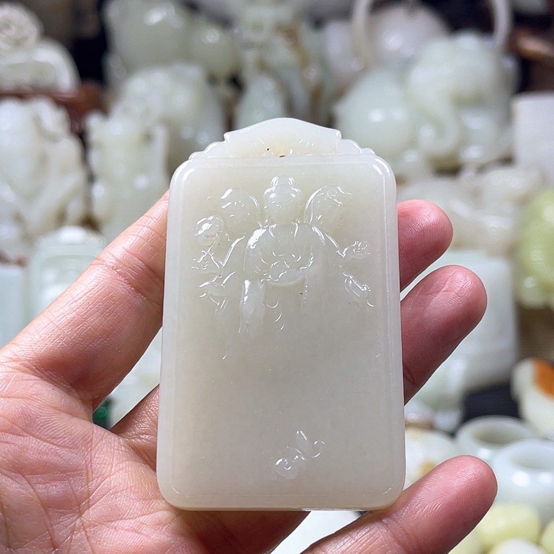 和田玉挂件未镶嵌花****刀