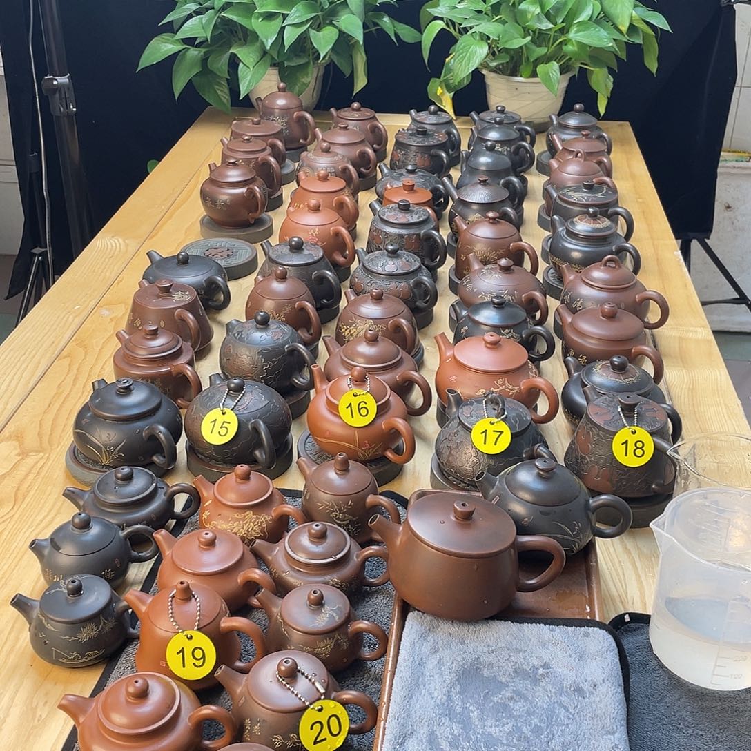 黄***英泥塑福利壶无礼盒