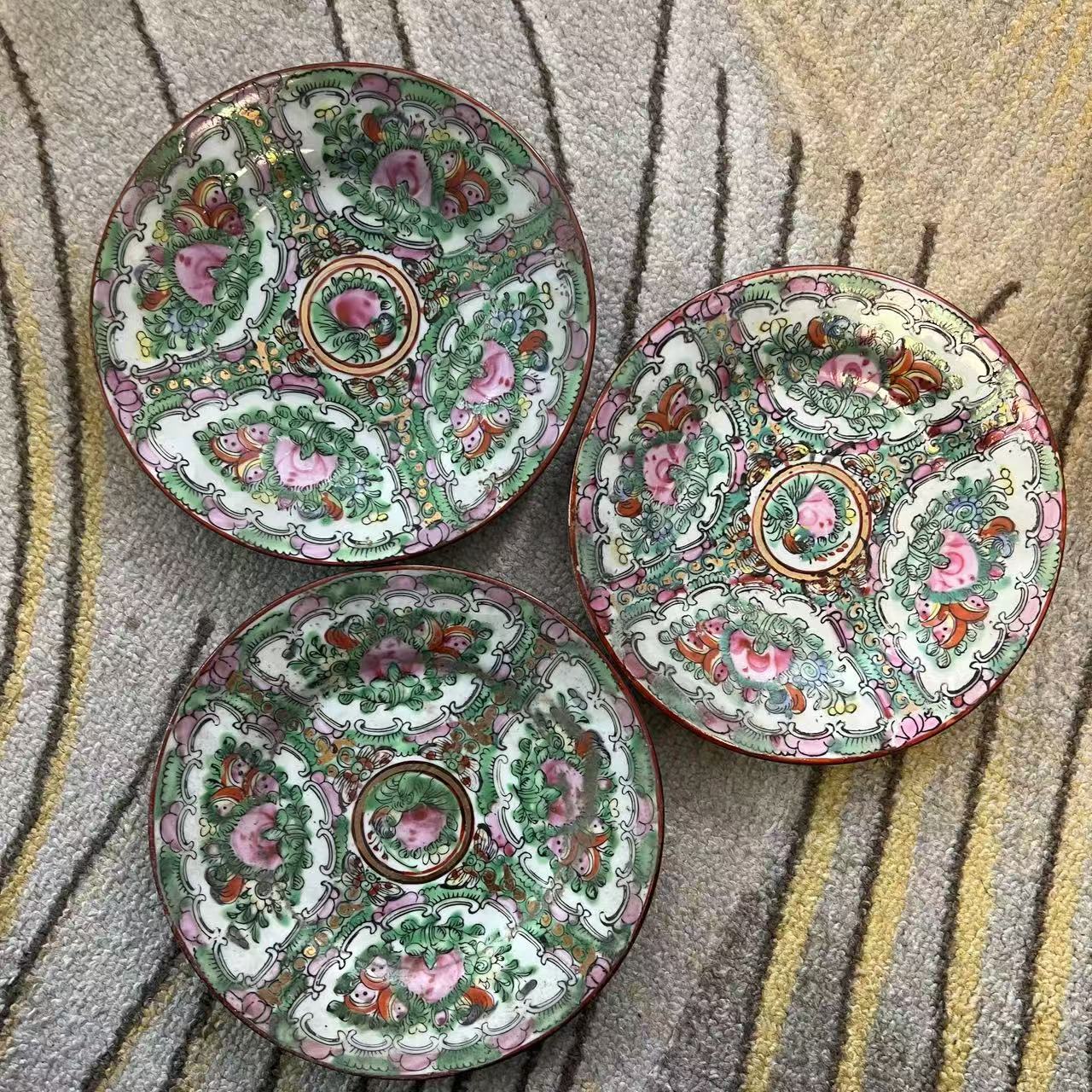 F244民国广彩花卉小盘【其一】