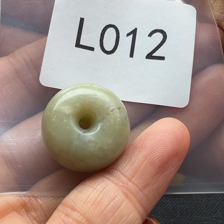 和田玉（糖玉）珠宝半成品未镶嵌独***。