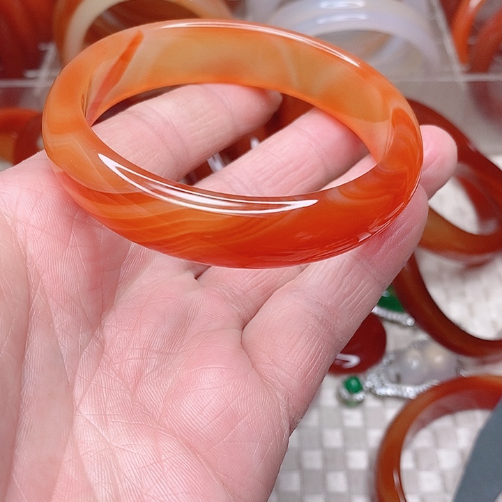 玛瑙/玉髓手镯未镶嵌