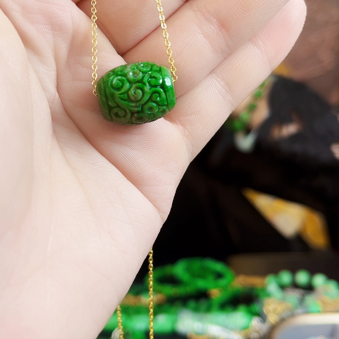 翡翠未镶嵌颈饰多样性发货