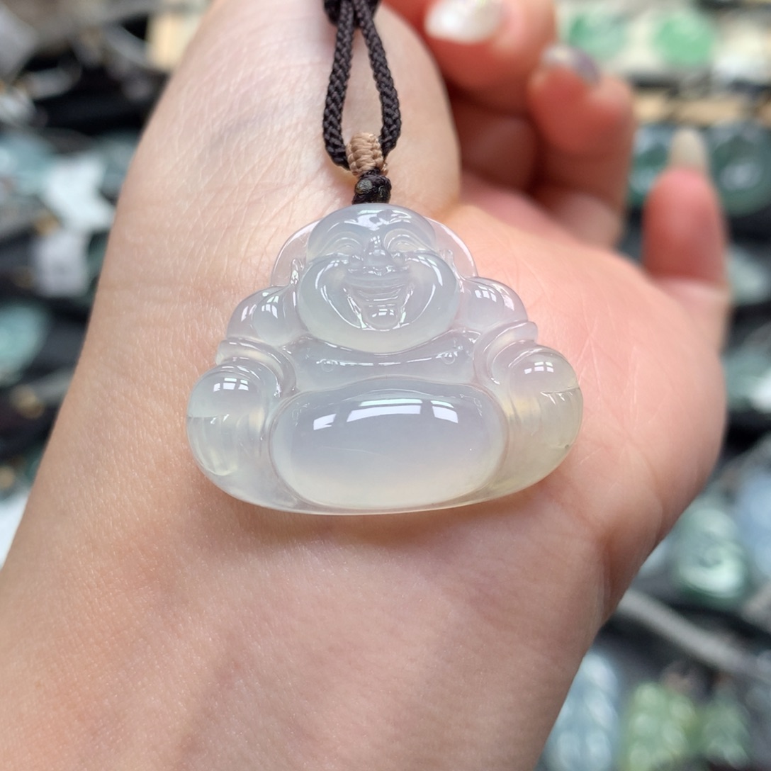 翡翠颈饰未镶嵌佛公