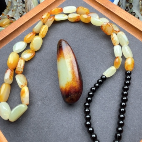 和田玉颈饰未镶嵌雷*