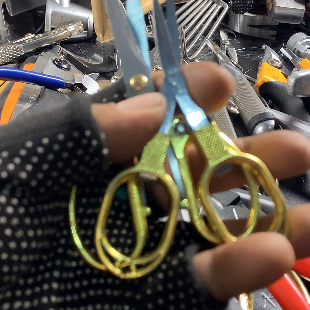 在你面前装着不在意就算