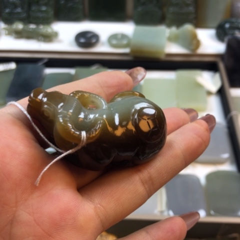 和田玉未镶嵌颈饰?*