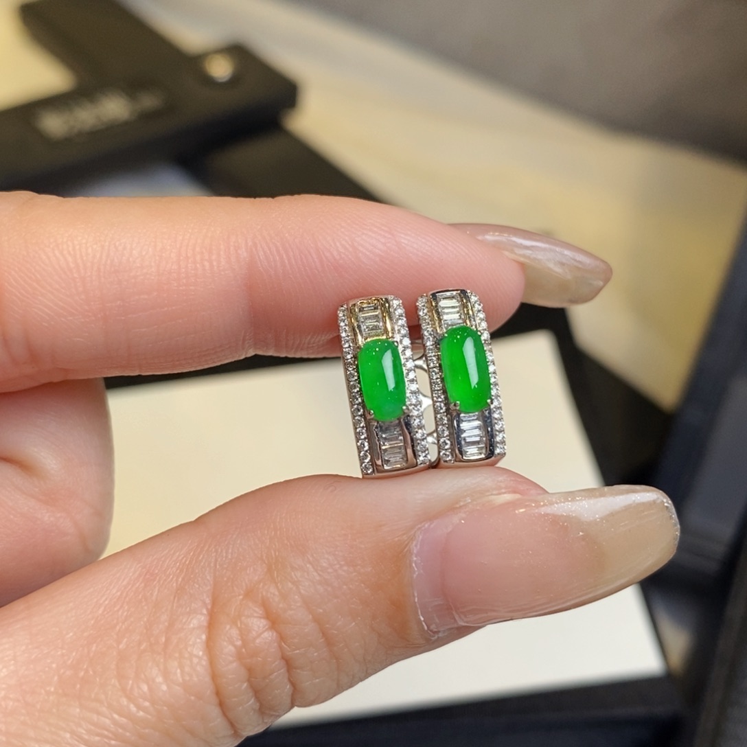 翡翠耳饰18K金镶嵌小方糖