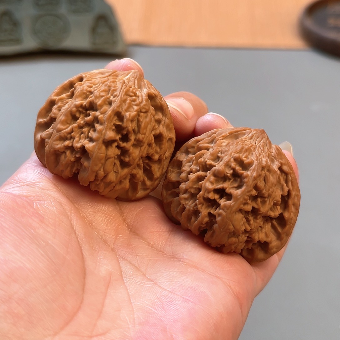 桃核把件43×39尺全品白茬满天星百花山XM1039