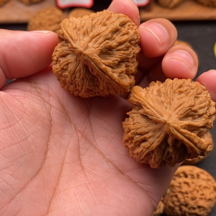 文玩核桃把件老*人好好