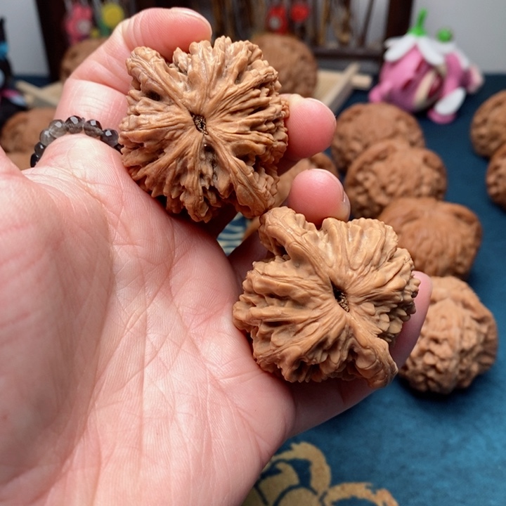 文玩核桃把件麦虎43