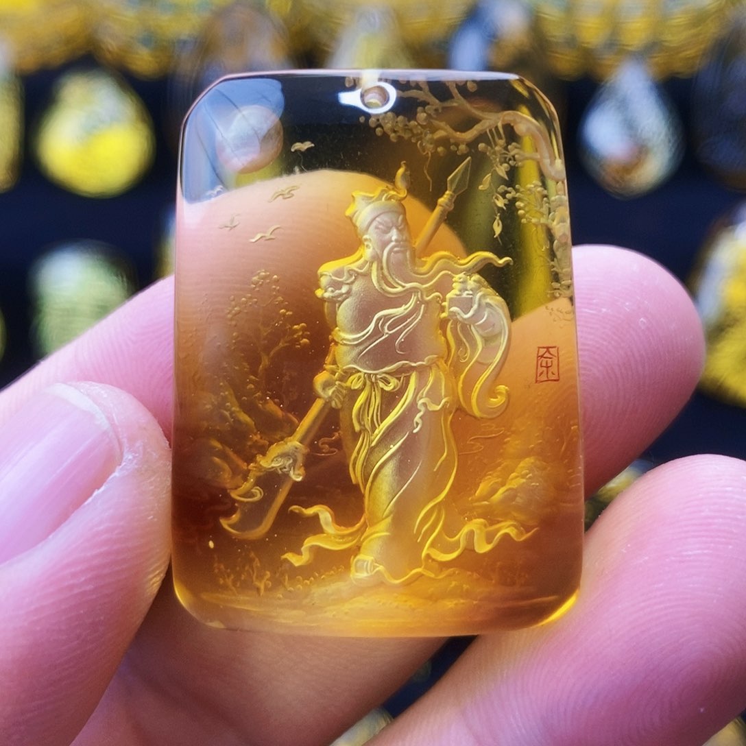 【闪购商品】金珀颈饰未镶嵌琥珀阴雕