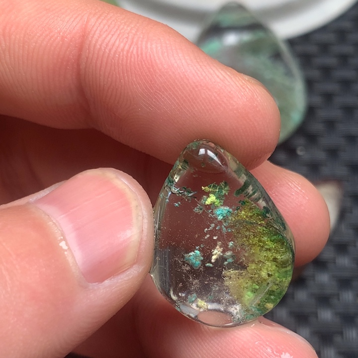 色***哥吊坠(不含链)未镶嵌水晶