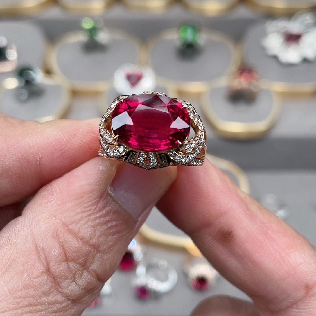 碧玺戒指18K金镶嵌7.53ct