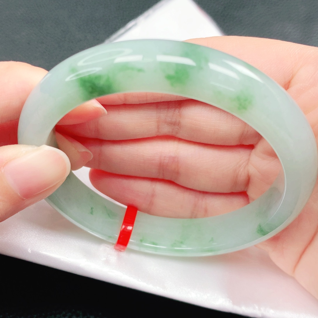 翡翠未镶嵌手镯61圈